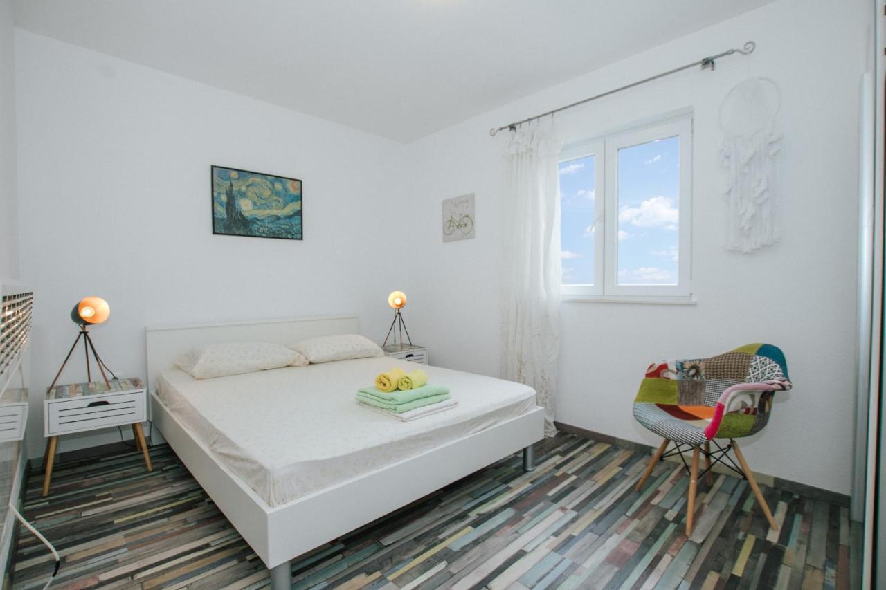 Apartman Bagattino-Trogir Near Old Town Exteriör bild